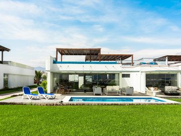 Casas De Playa en Condominio en Asia