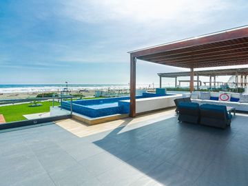Casas De Playa en Condominio en Asia