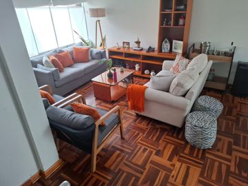 Vendo linda casa en Matellini, 4 hab. 164 m2