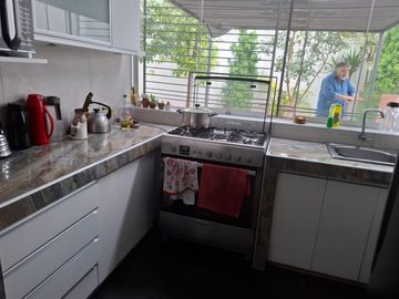 Vendo linda casa en Matellini, 4 hab. 164 m2