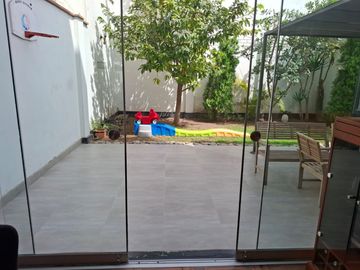 Vendo linda casa en Matellini, 4 hab. 164 m2