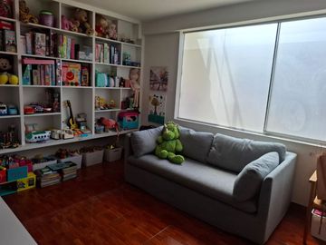 Vendo linda casa en Matellini, 4 hab. 164 m2