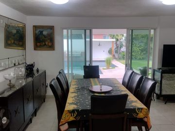 CASA EN FRACC. VERGELES DE OAXTEPEC