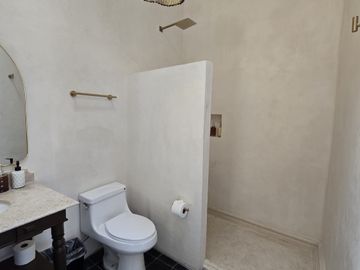 CASONA EN VENTA A 300 METROS DE PASEO MONTEJO MÉRIDA YUCATÁN