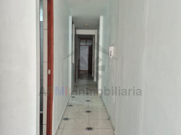 VENTA DE DEPARTAMENTO EN TERCER PISO EN EL CENTRO DE CHICLAYO