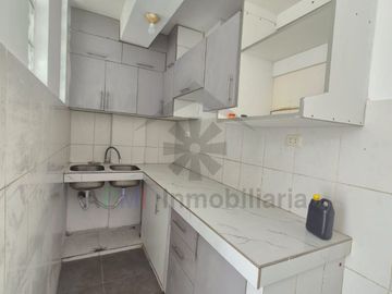 VENTA DE DEPARTAMENTO EN TERCER PISO EN EL CENTRO DE CHICLAYO