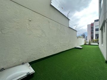 VENTA AMPLIO Y EXCLUSIVO DEPARTAMENTO con Vista y Terraza Privada 1er Piso📍 Sector  Bellavista