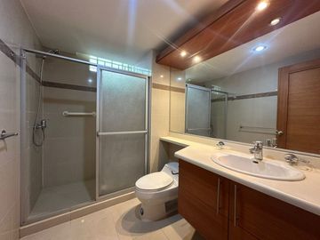 VENTA AMPLIO Y EXCLUSIVO DEPARTAMENTO con Vista y Terraza Privada 1er Piso📍 Sector  Bellavista