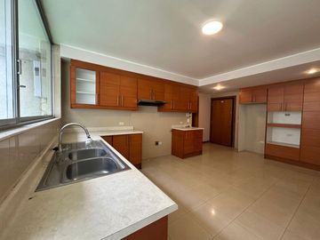 VENTA AMPLIO Y EXCLUSIVO DEPARTAMENTO con Vista y Terraza Privada 1er Piso📍 Sector  Bellavista