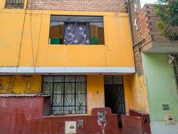 Oportunidad Casa Tradicional En Zona Segura Con Vigilancia Permanente En Los Olivos