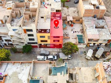 Oportunidad Casa Tradicional En Zona Segura Con Vigilancia Permanente En Los Olivos