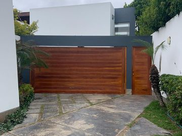 Venta de linda casa en condominio en La Encantada de Villa
