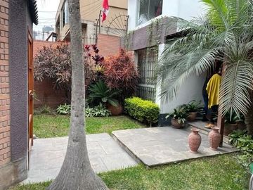 CASA REMODELADA EN LA AURORA