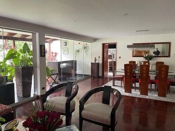 CASA REMODELADA EN LA AURORA