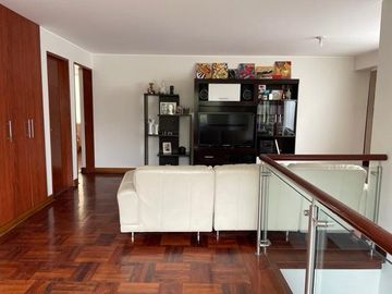 CASA REMODELADA EN LA AURORA