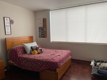 CASA REMODELADA EN LA AURORA