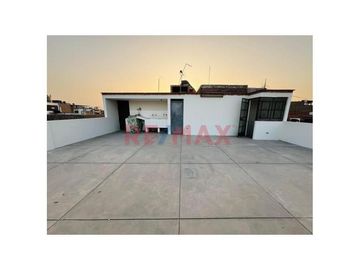 Amplio Deaprtamento De 2 Pisos Con Terraza De Mas De 60M2