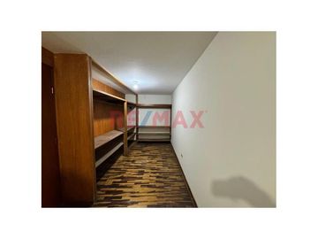 Amplio Deaprtamento De 2 Pisos Con Terraza De Mas De 60M2