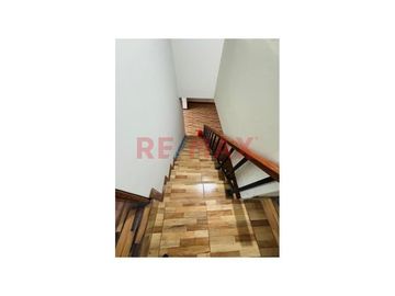 Amplio Deaprtamento De 2 Pisos Con Terraza De Mas De 60M2