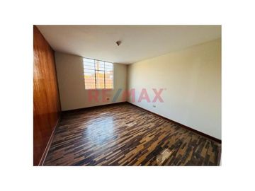 Amplio Deaprtamento De 2 Pisos Con Terraza De Mas De 60M2