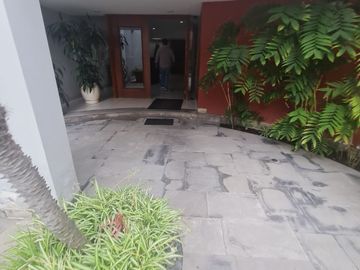 SE ALQUILA DEPARTAMENTO SIN AMOBLAR FRENTE A PARQUE EN CHACARILLA, SANTIAGO DE SURCO