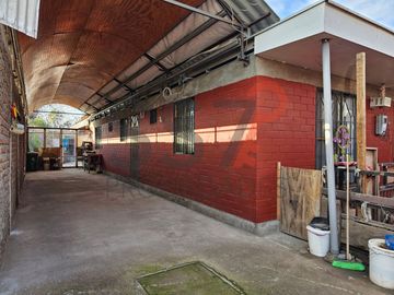 Casa Con Amplio Terreno en Comuna El Bosque