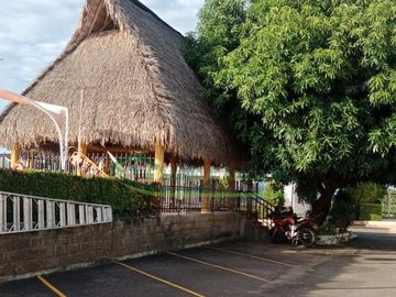 Vendemos casa - local en el condominio Mangos  IV de Flandes.