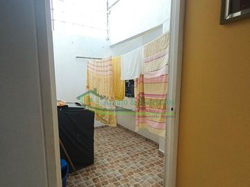 Vendemos casa - local en el condominio Mangos  IV de Flandes.