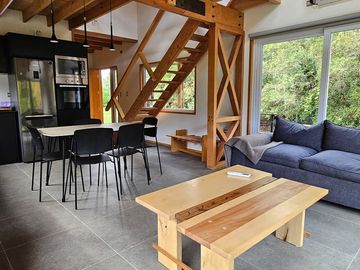 Parcela de 5.000 m² con Casa Nueva en Condominio con Acceso a Playa en Lago Calafquén – Panguipulli