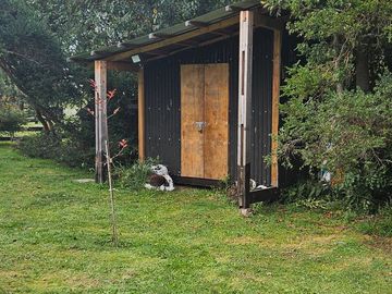 Parcela de 5.000 m² con Casa Nueva en Condominio con Acceso a Playa en Lago Calafquén – Panguipulli