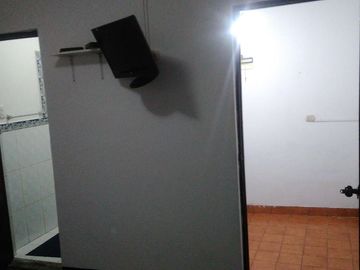 ALQUILER MINIDEPARTAMENTO PRIMER PISO VISTA INTERNA. MONTERRICO