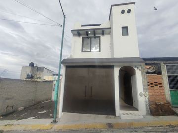 VENTA CASA EN CAMPESTRE TARÍMBARO, MICH $1,435,000