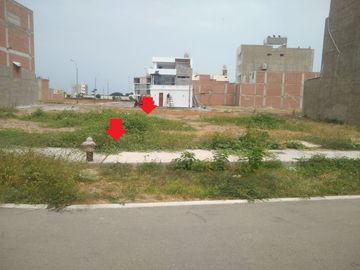 AMPLIO TERRENO DOBLE FRENTE - URB LOS NOGALES – PIMENTEL - CHICLAYO