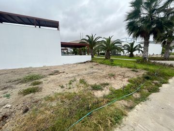 Venta Terreno en Playa Coral – 2da Fila con Proyecto Aprobado