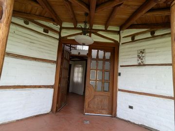 CASA DE RENTA 3 DORMITORIOS URBANIZACION CLUB LOS CHILLOS