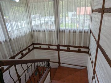 CASA DE RENTA 3 DORMITORIOS URBANIZACION CLUB LOS CHILLOS