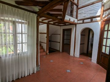 CASA DE RENTA 3 DORMITORIOS URBANIZACION CLUB LOS CHILLOS