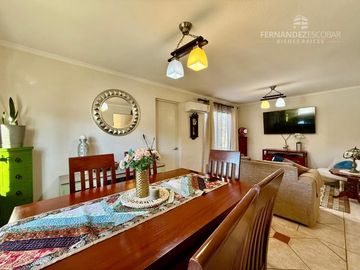 LOS ANDES - VENDE CASA DOS PISOS 3D 2B 2E - COND. TRASANDINO