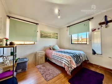 LOS ANDES - VENDE CASA DOS PISOS 3D 2B 2E - COND. TRASANDINO