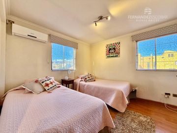 LOS ANDES - VENDE CASA DOS PISOS 3D 2B 2E - COND. TRASANDINO