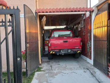 VENDO CASA 2 PISOS VILLA LOS CASTAÑOS MAIPU
