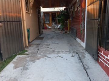 VENDO CASA 2 PISOS VILLA LOS CASTAÑOS MAIPU