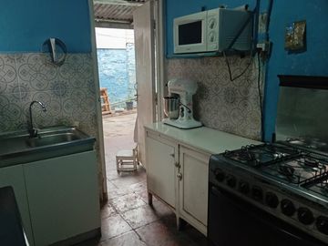 Casa Sólida En Maipú, Acceso Rápido A Metro Santiago Bueras.