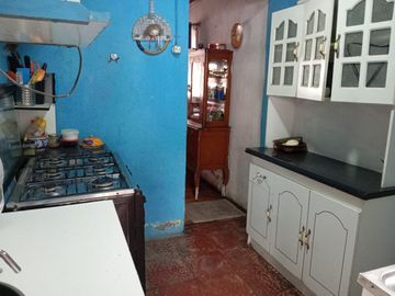 Casa Sólida En Maipú, Acceso Rápido A Metro Santiago Bueras.