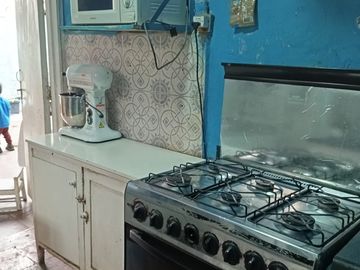 Casa Sólida En Maipú, Acceso Rápido A Metro Santiago Bueras.