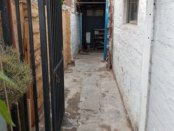 Casa Sólida En Maipú, Acceso Rápido A Metro Santiago Bueras.