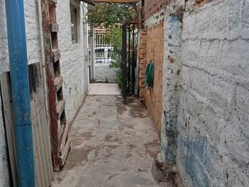 Casa Sólida En Maipú, Acceso Rápido A Metro Santiago Bueras.