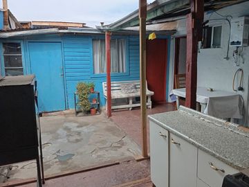 Casa Sólida En Maipú, Acceso Rápido A Metro Santiago Bueras.