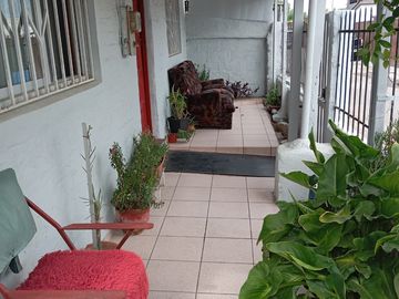 Casa Sólida En Maipú, Acceso Rápido A Metro Santiago Bueras.