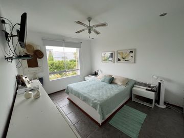 Venta Casa en Playa Las Lagunas de Puerto Viejo con Piscina y 5 Dormitorios
